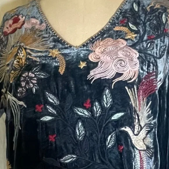 Johnny Was heavily embroidered Selah Velvet Kimono Sleeve Top In Jasper NWT RARE - Picture 16 of 16
